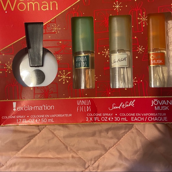 SOLD Woman fragrance Set - Picture 2 of 4